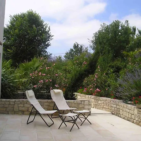 La Croix Fleurie Des Landes Saint-Pierre-d'Oleron