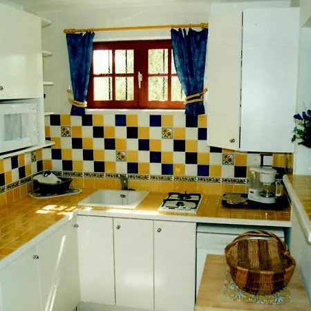 La Croix Fleurie Des Landes *