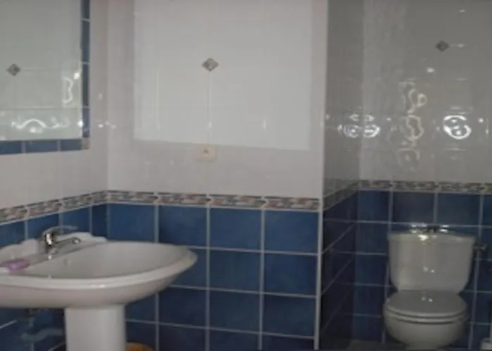 La Croix Fleurie Des Landes